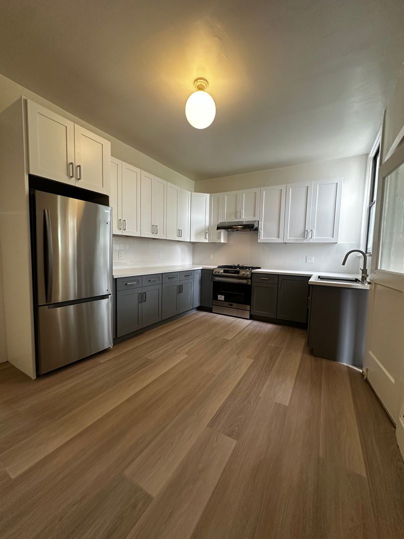 San Francisco Apartment: 3362-3368 16th Street (1176r)