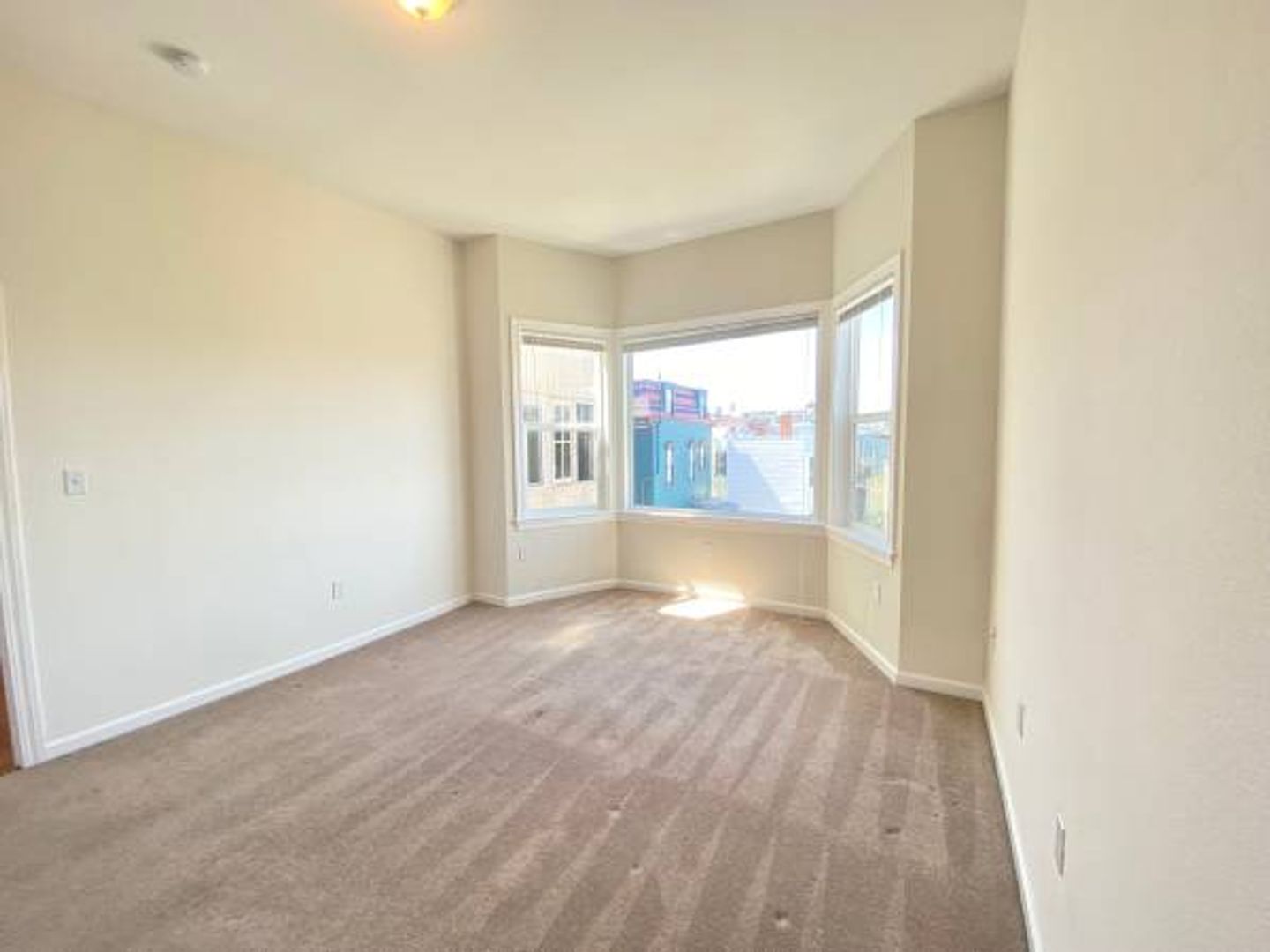 San Francisco Apartment: 876 Haight Street (535r)