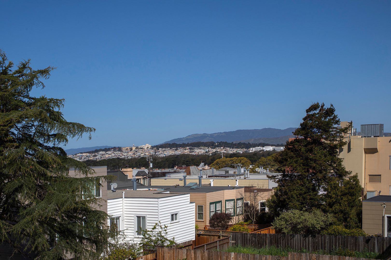 San Francisco Apartment: Outside Leasing - 1300 Lawton Street