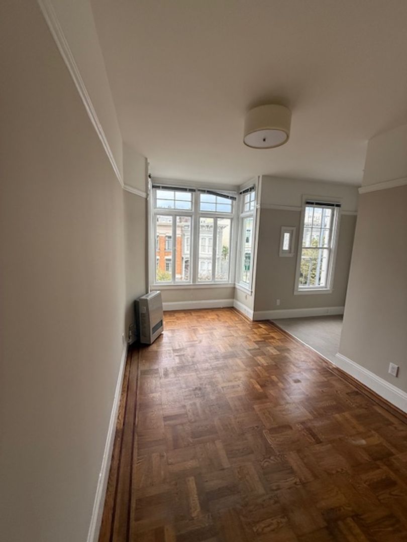 San Francisco Apartment: 2563 Clay Street (1122r)