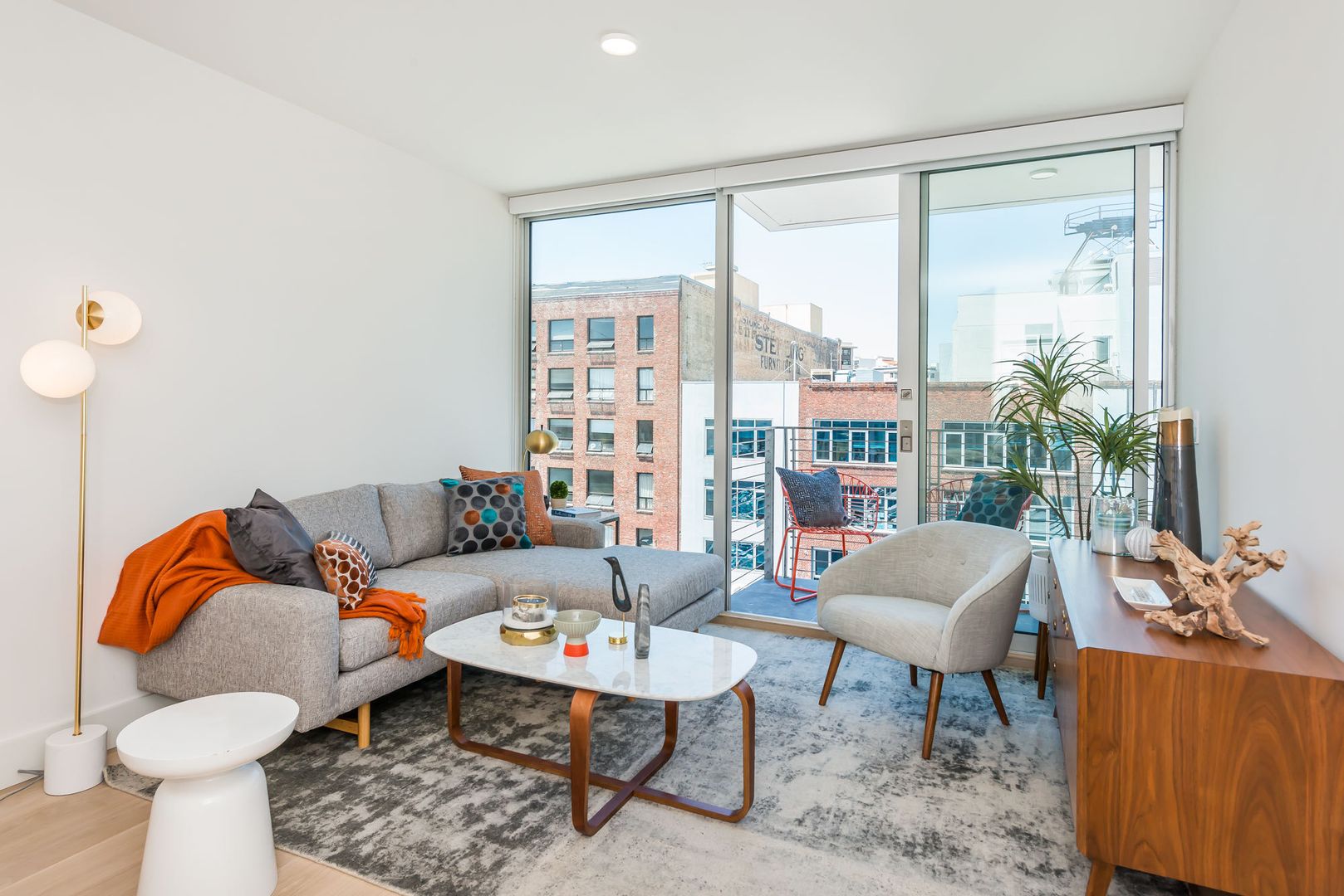 San Francisco Apartment: 570 Jessie Street (1212r)