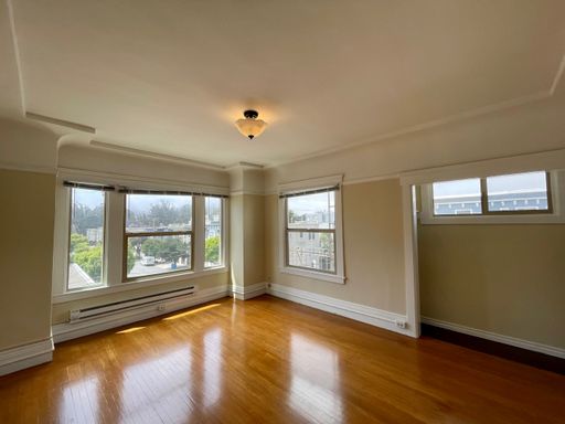 Sunny Top Floor 2-Bed Gem in NOPA w/ Laundry Onsite and Parking Option Available! – photo 1