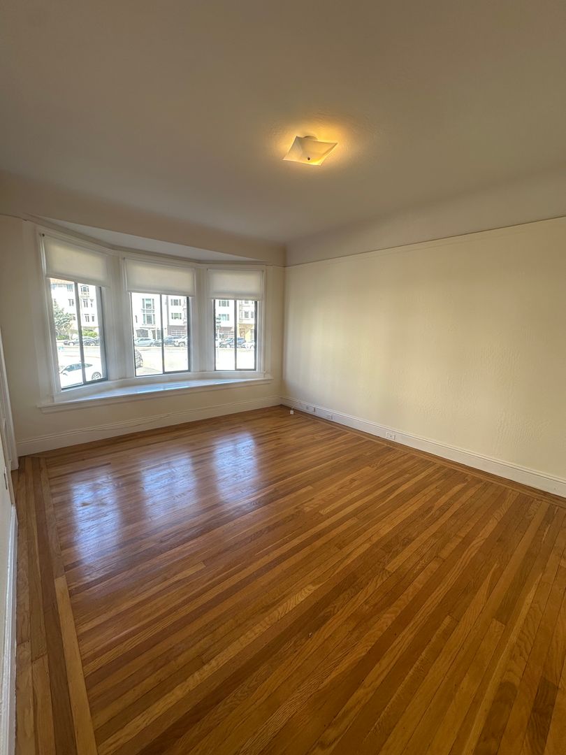 San Francisco Apartment: 25 Cervantes Boulevard (971r)