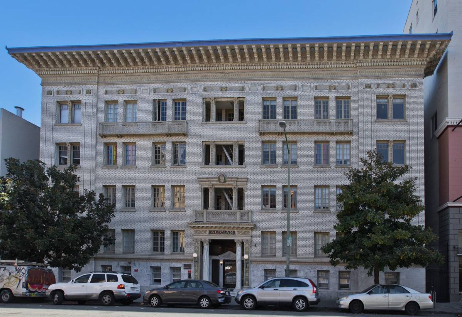 Oakland Apartment: 1450 Alice Street (244rc)