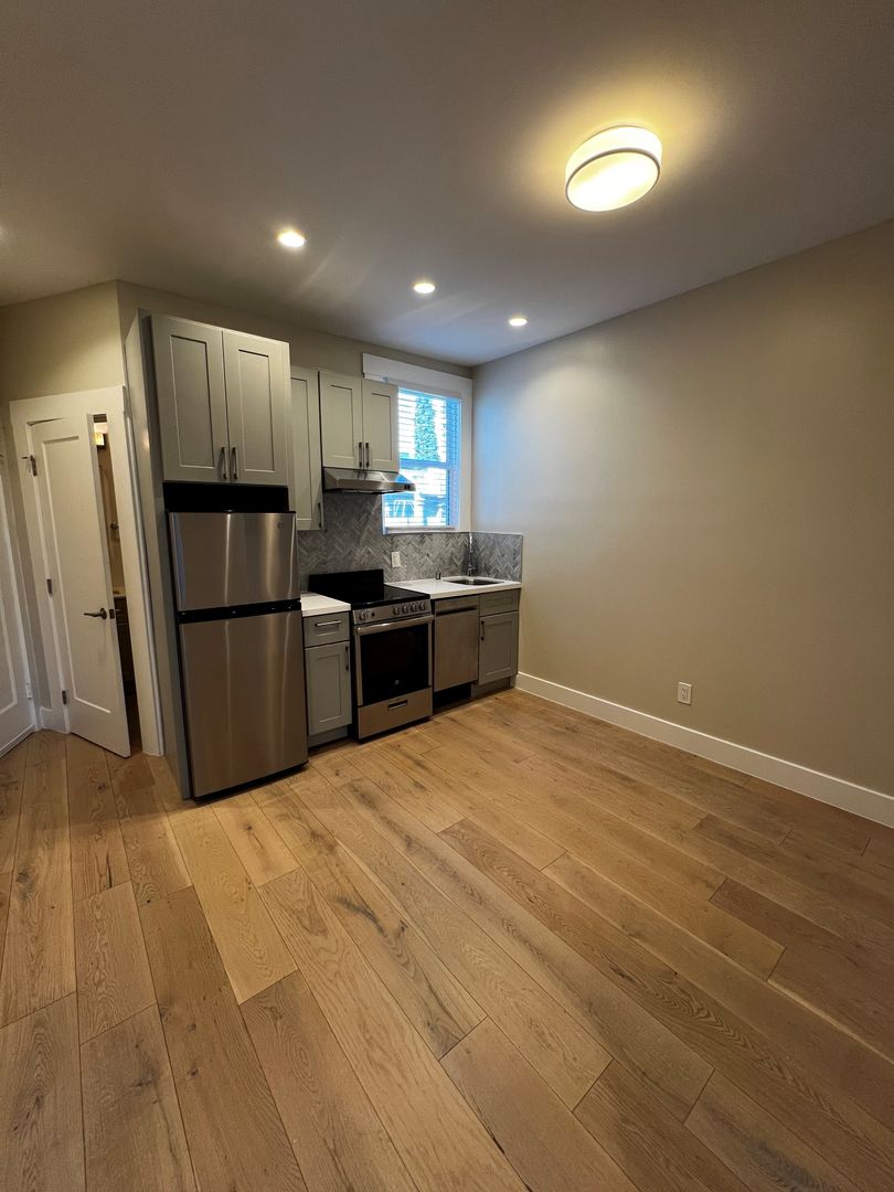 San Francisco Apartment: 1146 Taylor Street (1297r)