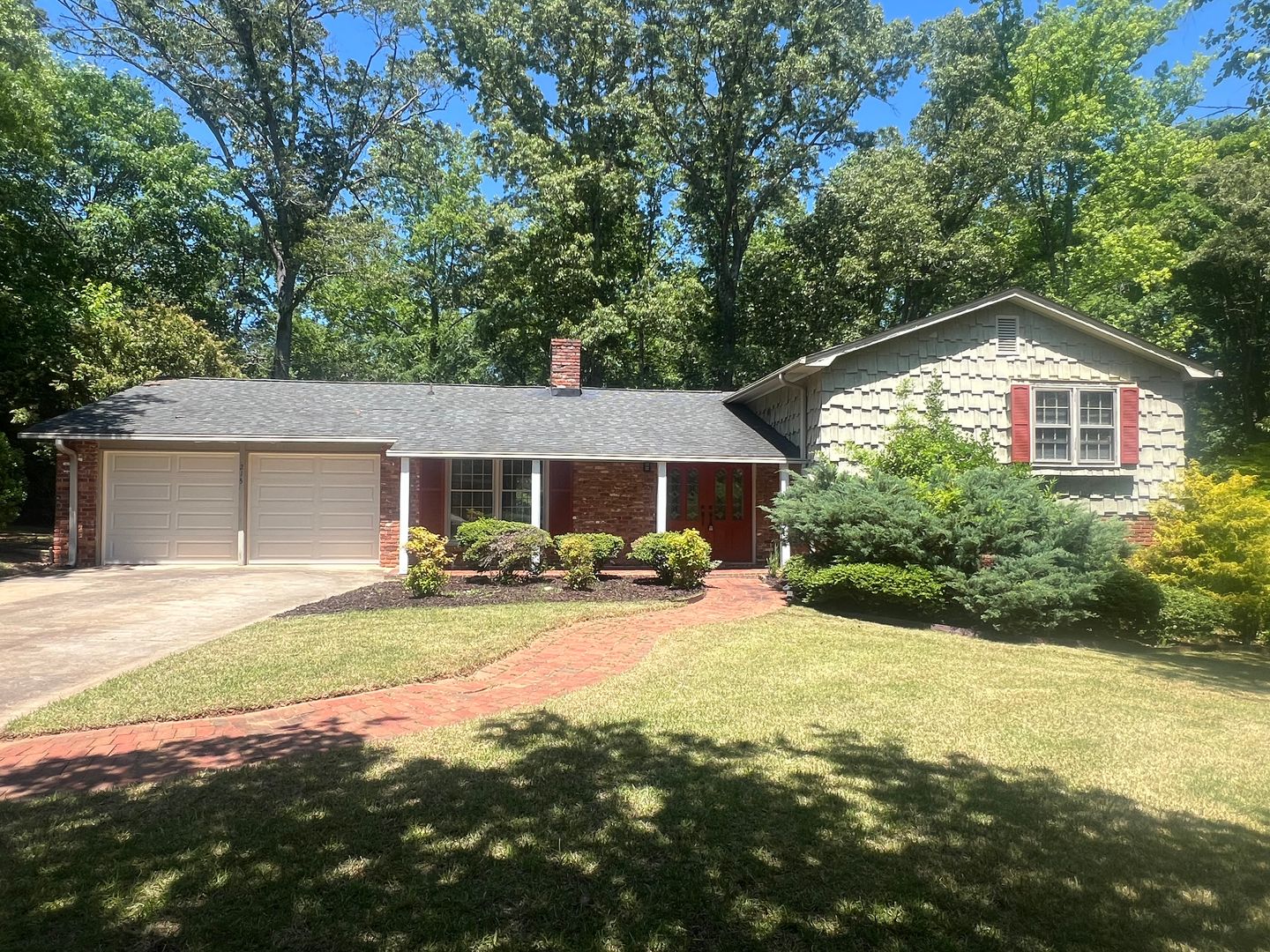 Gaffney House: 215 York Drive