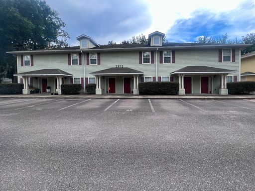 3-Bed/3-Bath Condo in Chase Hollow Available early August! – photo 1