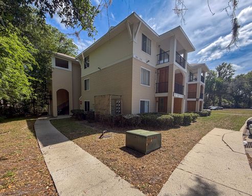 4BR/4BA Condo off SW 34th Street - available NOW! – photo 1