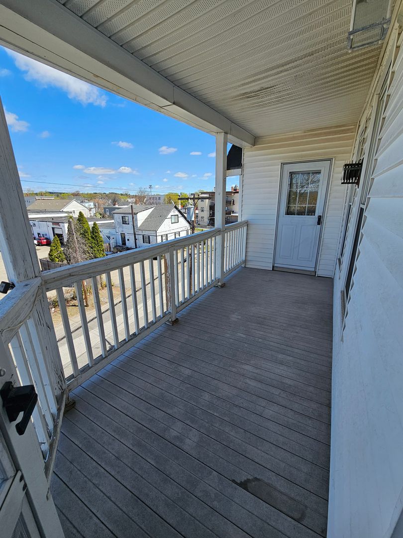 Manchester Apartment: 99 Beech St