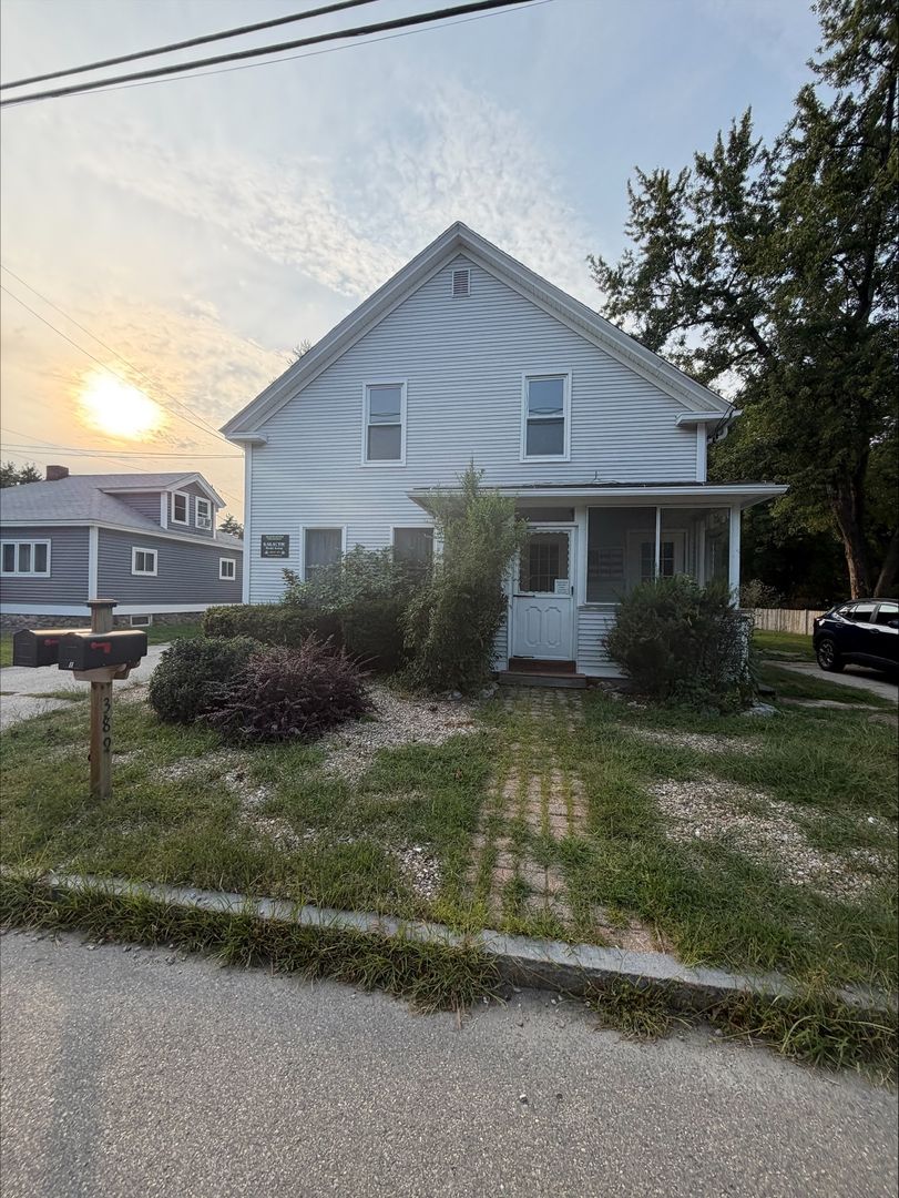 Bedford Apartment: 389 Boynton St