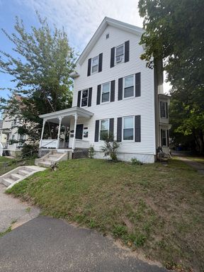 3 bed 1 bath heat included in rent – photo 1