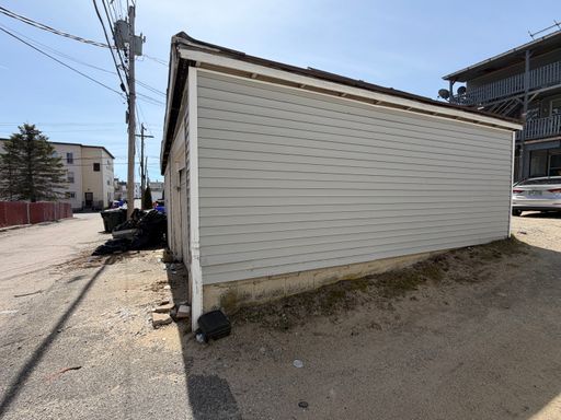 Large Two Stall Garage On Manchester West Side