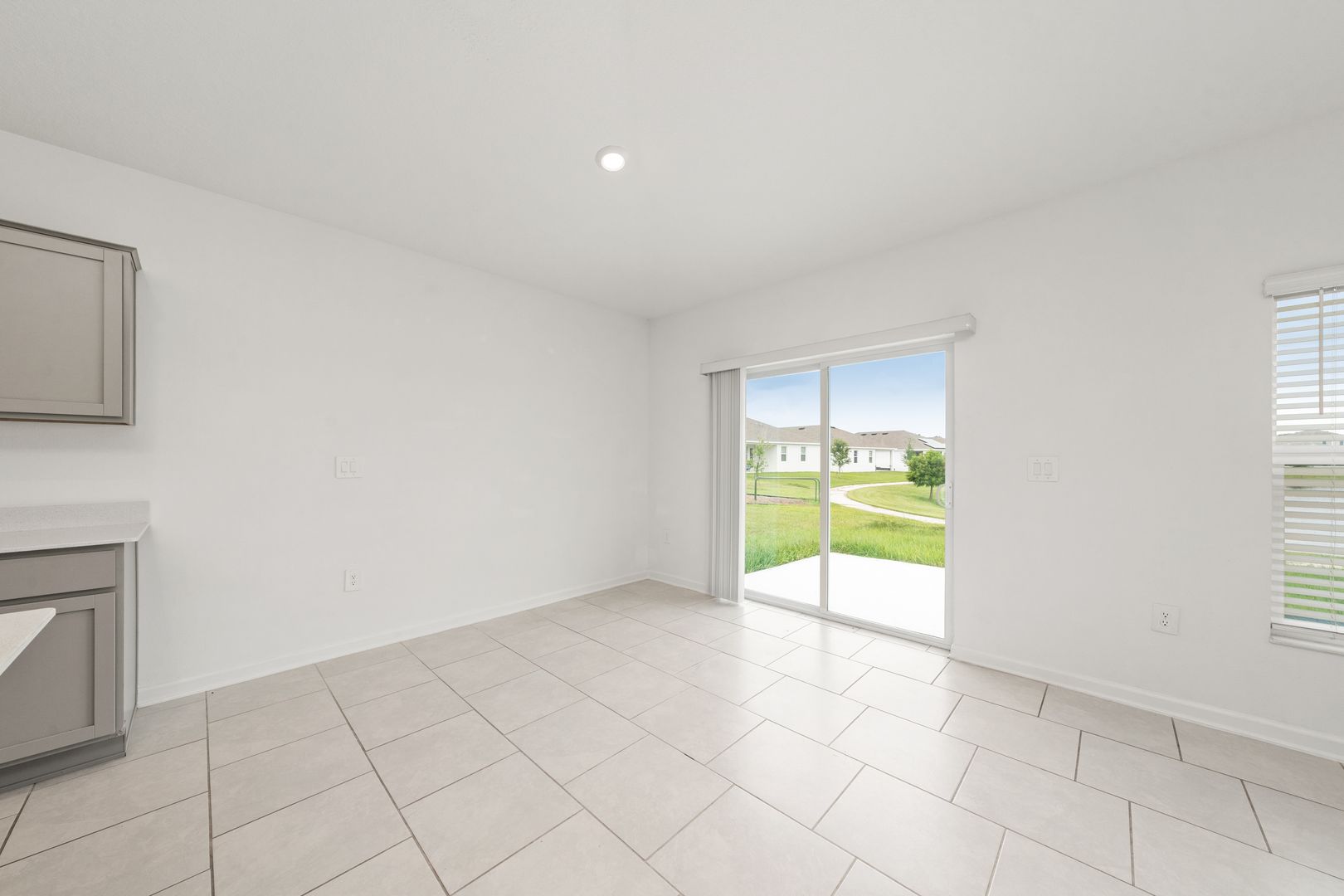 4816 Edensbridge Ln 8 of 12