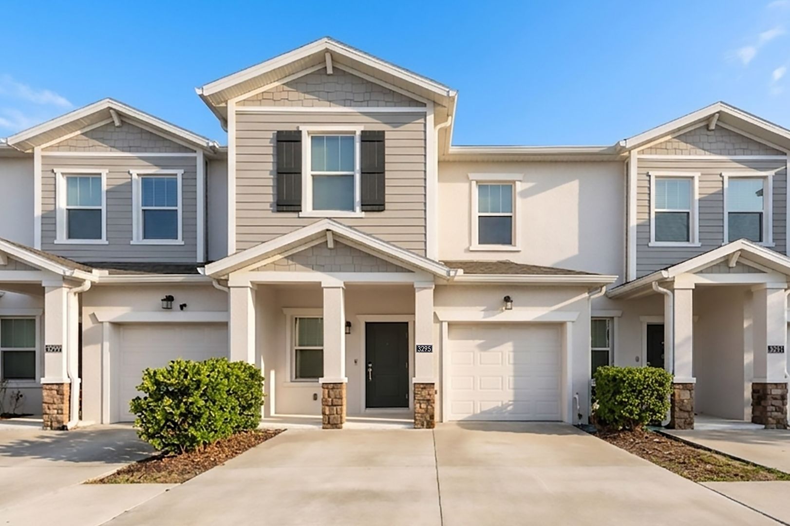 Davenport House: 3295 Laurent Loop