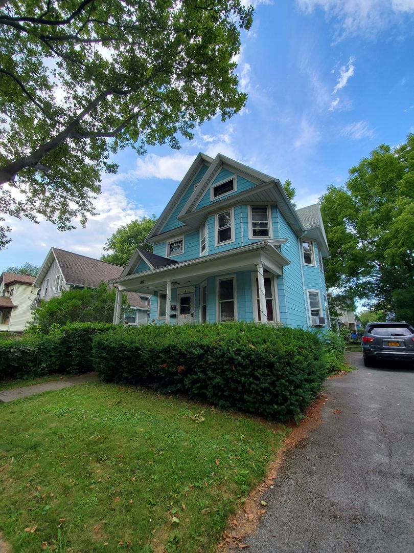 Rochester Apartment: 86 Glendale Park