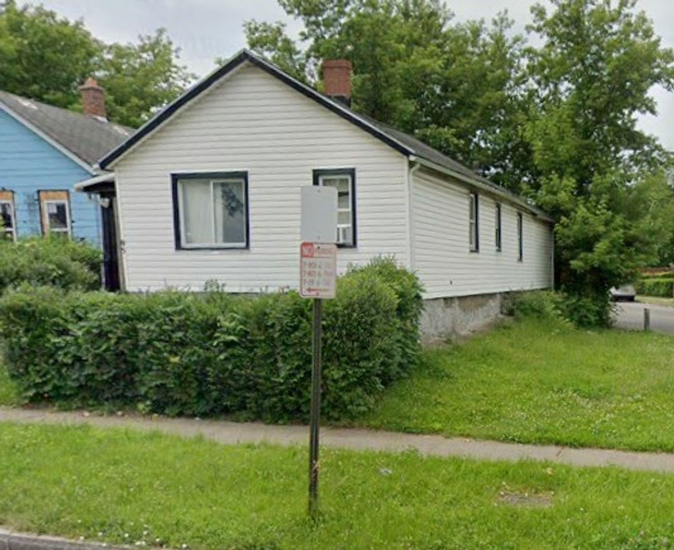 Rochester House: 95 Hollister St