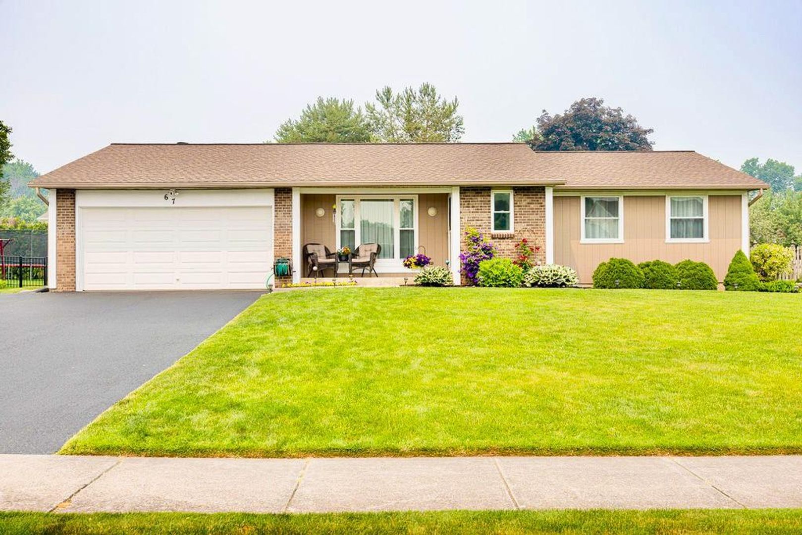 Rochester House: 67 Orchard Creek Circle