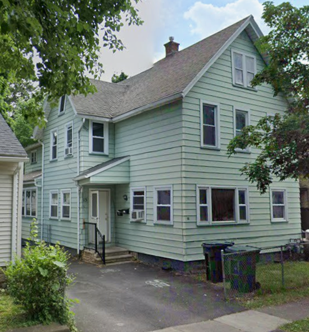 Rochester Apartment: 15 Lorenzo St Dn
