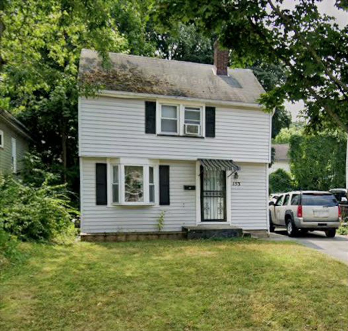 Rochester House: 153 Steko Ave