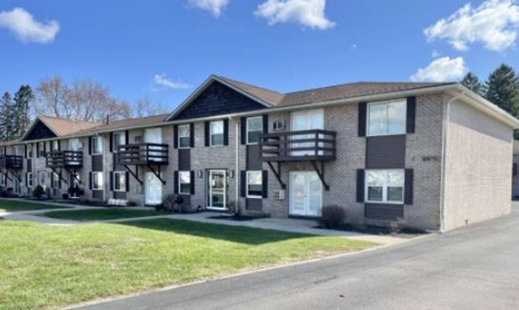 Rochester Apartment: 2610-2638 Dewey Ave