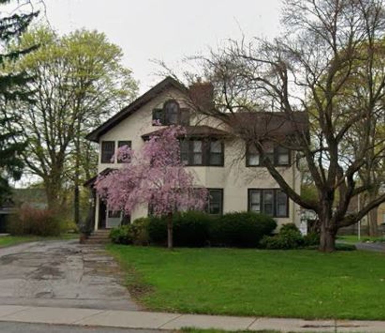 Rochester Apartment: 459 N Winton Rd (Lower Apt)