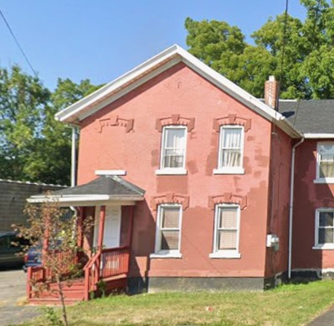 Rochester Apartment: 621 Joseph Avenue