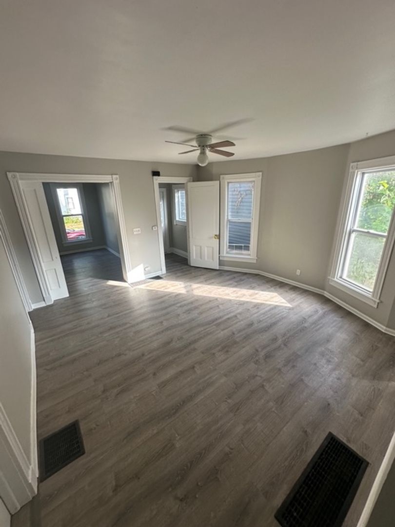 Rochester Apartment: 139-141 Spencer St