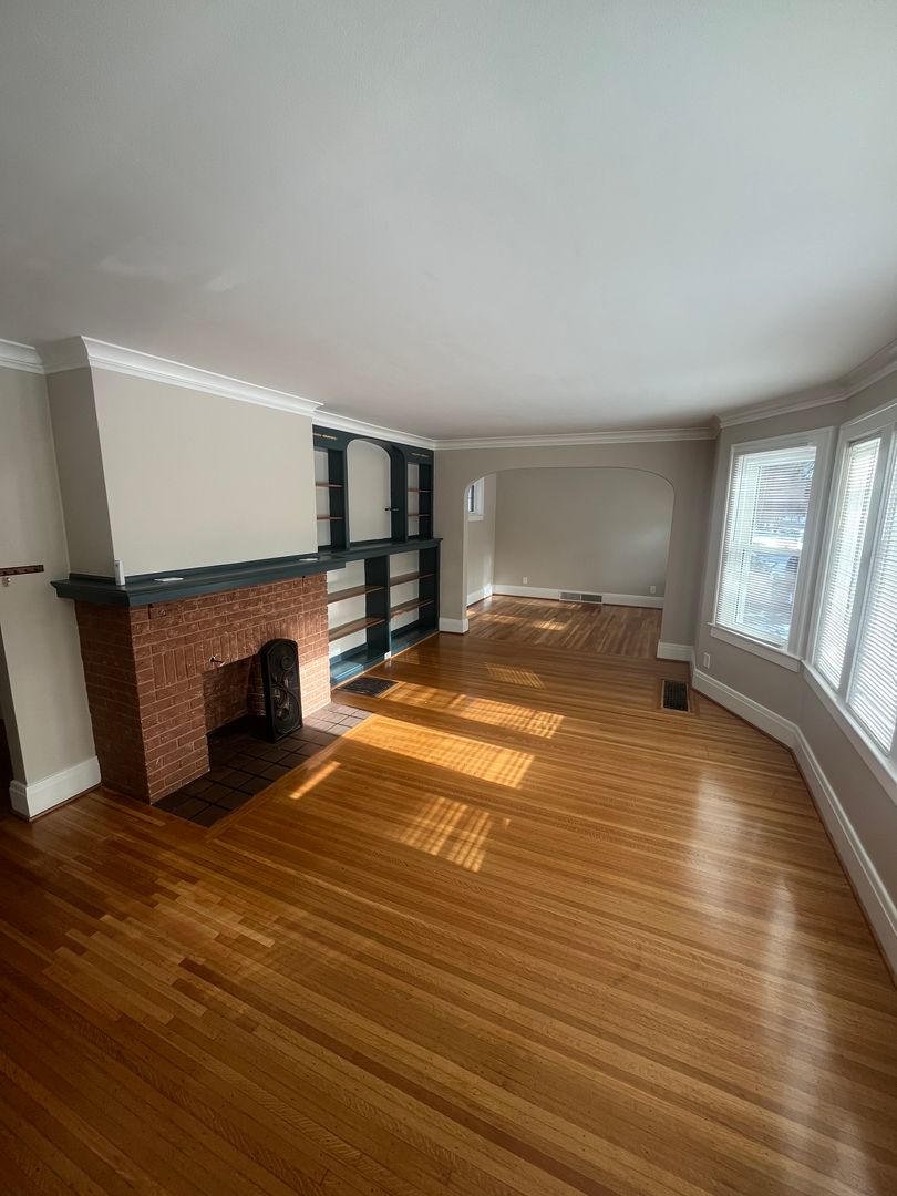 Rochester Apartment: 459 N Winton Rd (Lower Apt)