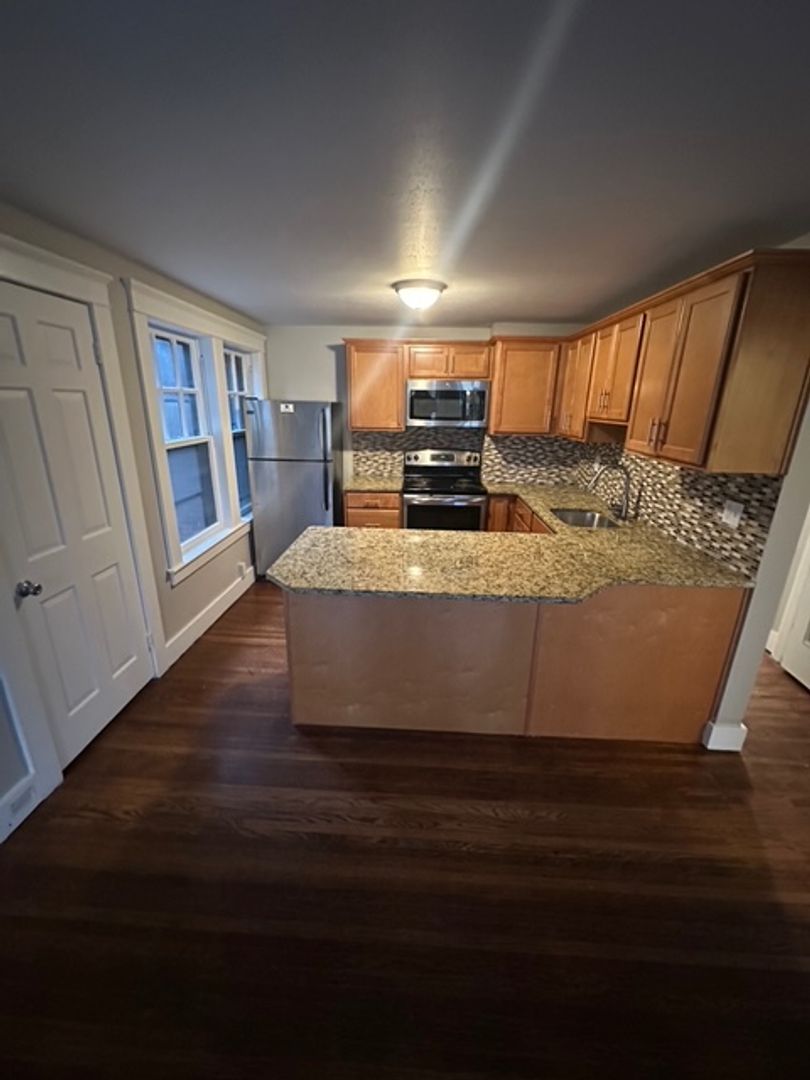 Rochester Apartment: 347 Broadway