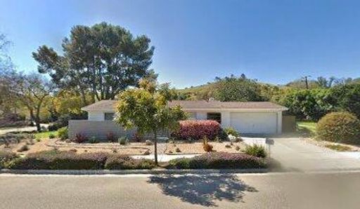 Three Bedroom Home in the Turnpike Foothills - Available Now – photo 1