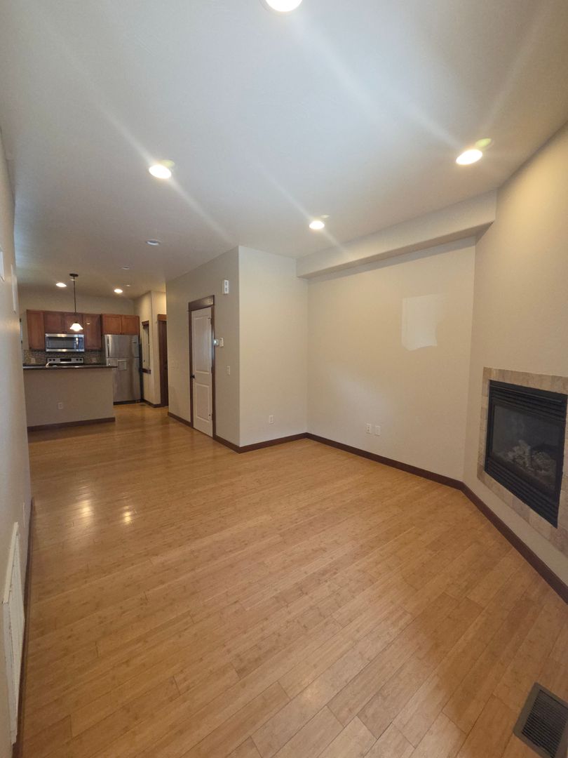 Bozeman Apartment: 3337 N. 27th Ave #30