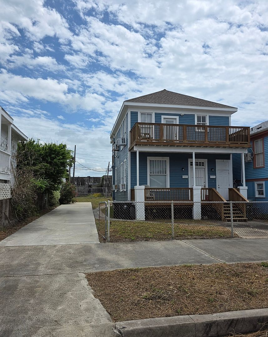 Galveston Apartment: 1809 Ave O 1/2