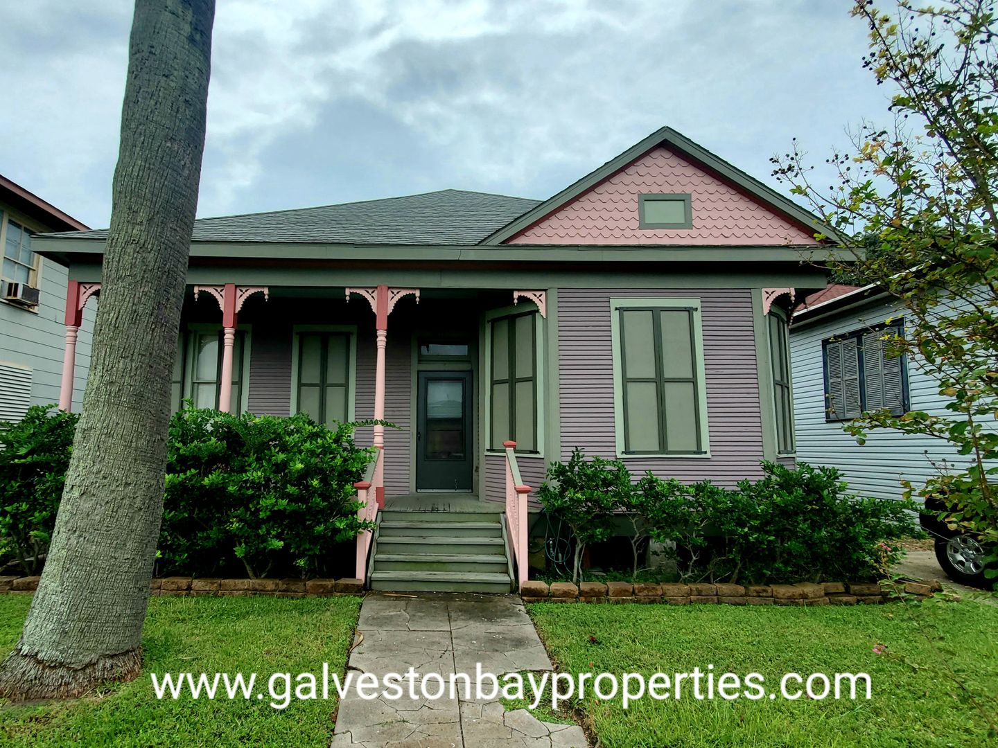 Galveston House: 3117 Ave Q