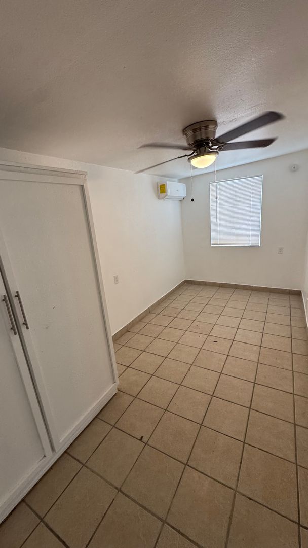 Upgraded 2 bedroom 1 bathroom Huge backyard Private parking 6 of 9