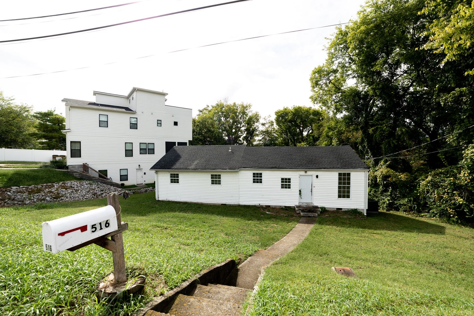 Nashville House: 516 Waycross Dr.