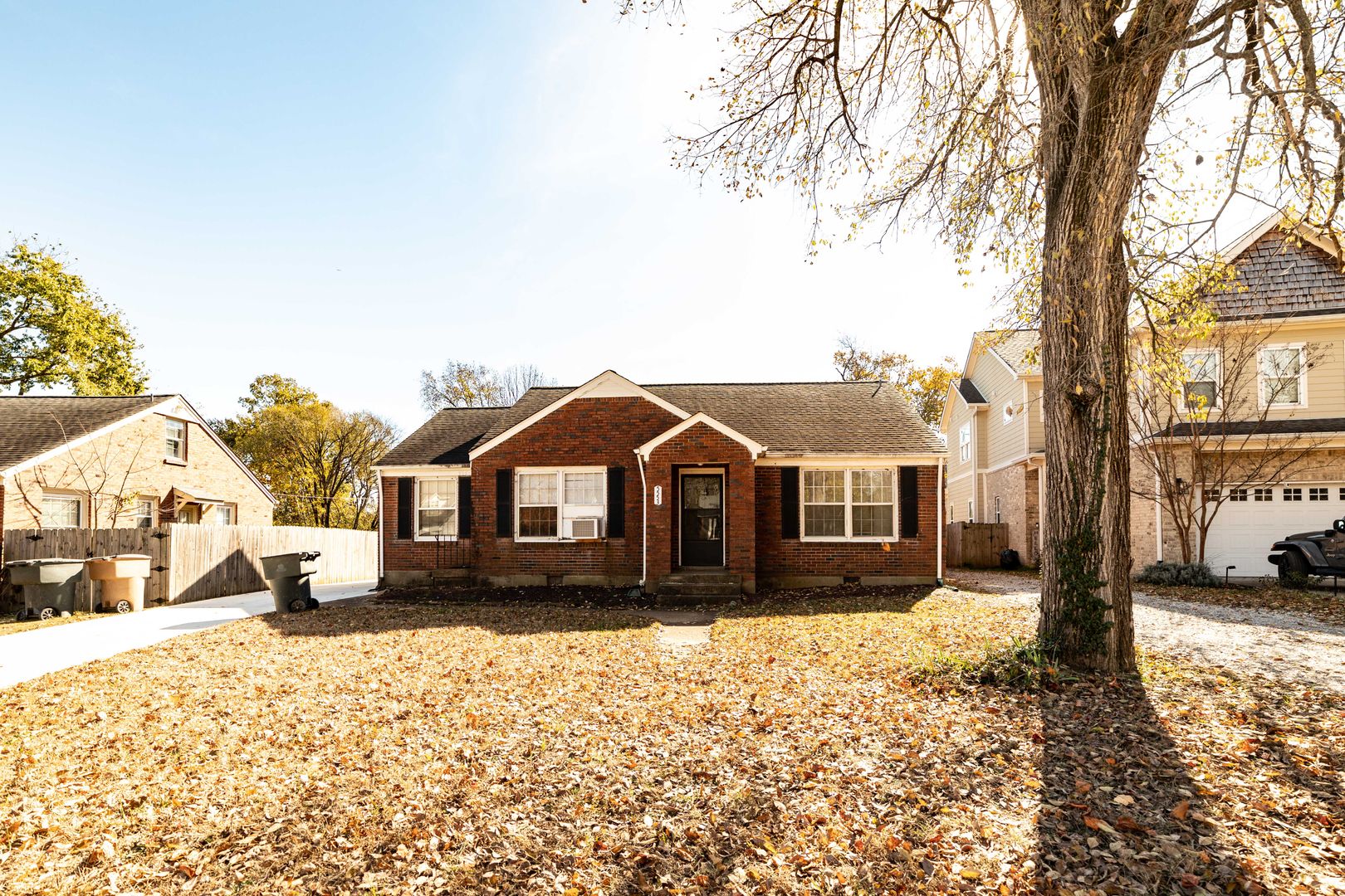 Nashville House: 5553 Knob Road