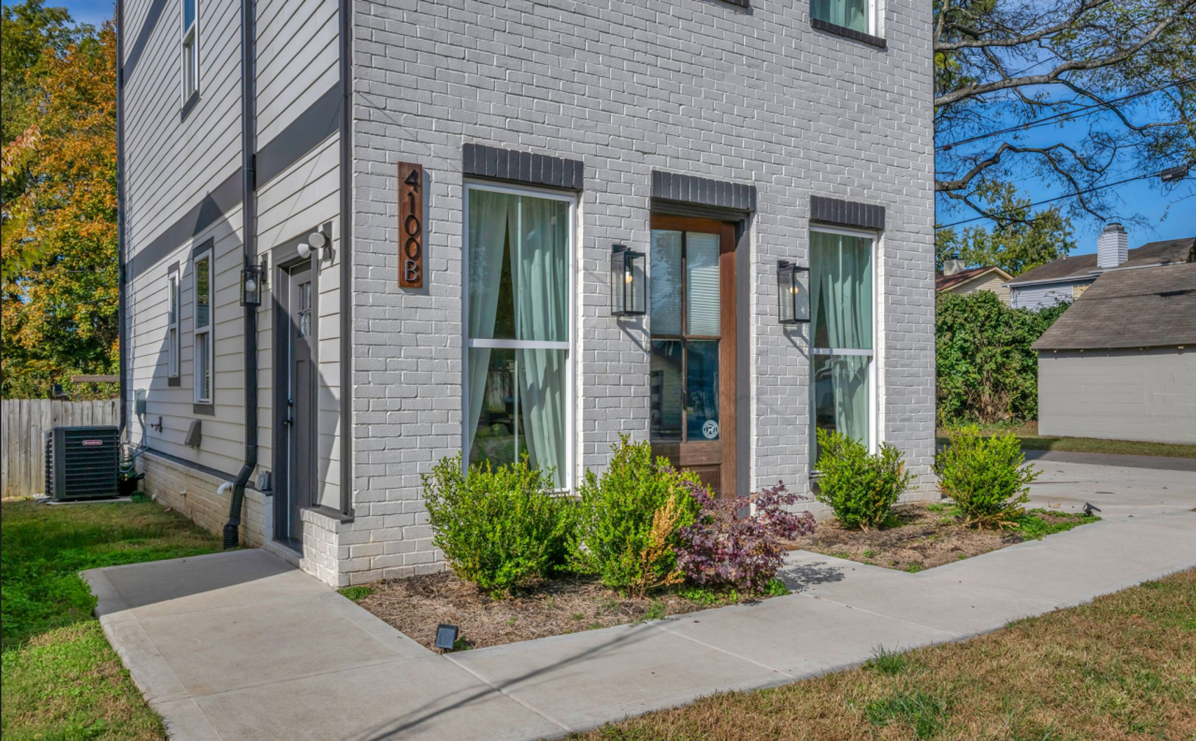 Nashville House: 4100 B Colorado Ave