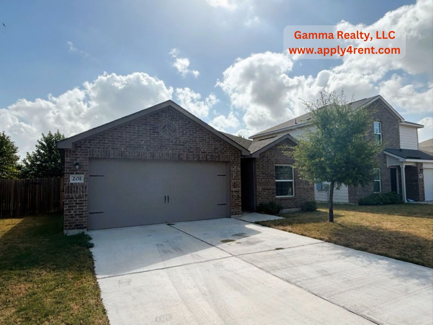 Jarrell House: 201 Sunnymeade Lane