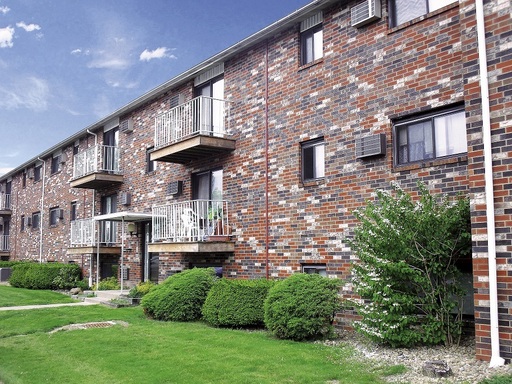 SHORT TERM - FURNISHED - 2 Bedroom/1Bath at Northwood Apartments, 461 Gypsy Lane - 1st Floor – photo 1