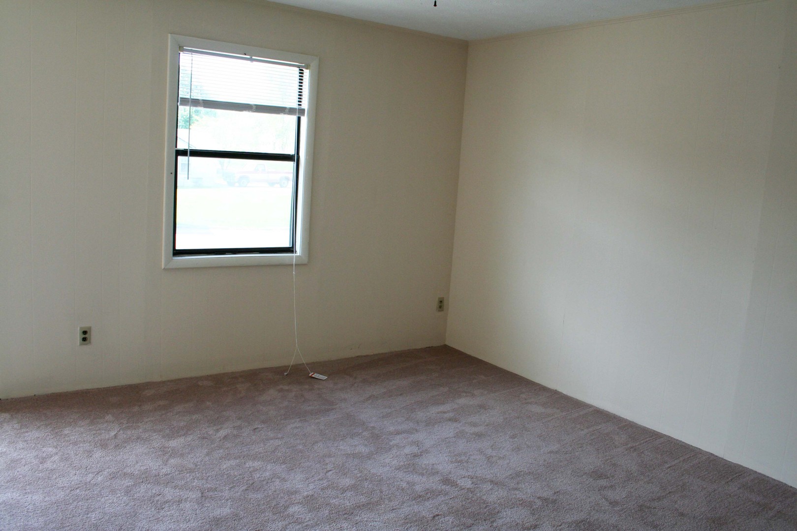 Cookeville Apartment: 1880 N. Willow Ave.