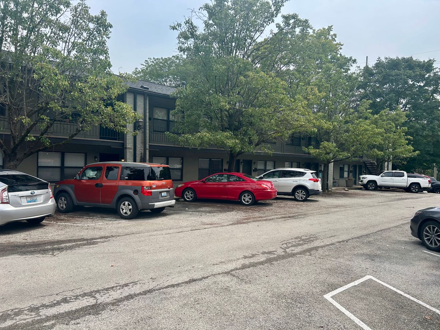 Parking at Flats on Frankfort