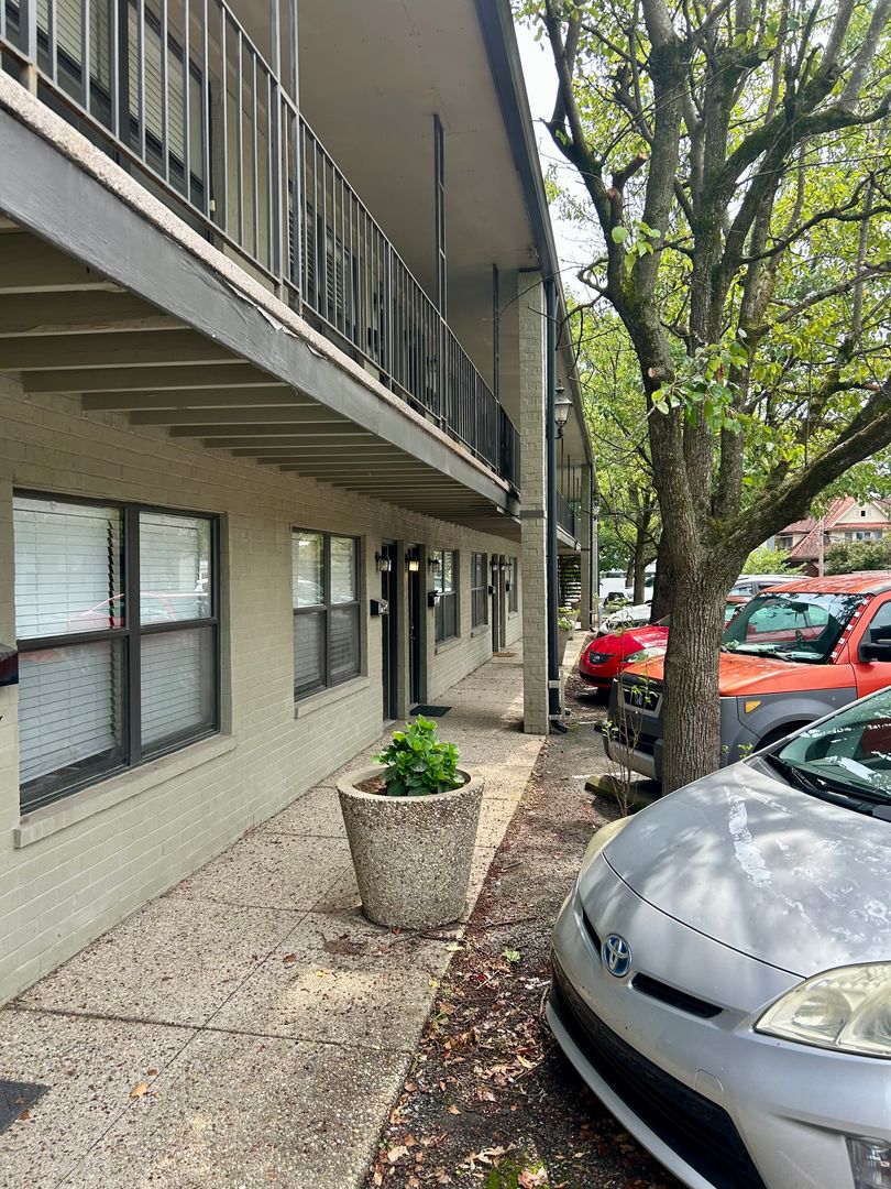 Louisville Apartment: Flats on Frankfort
