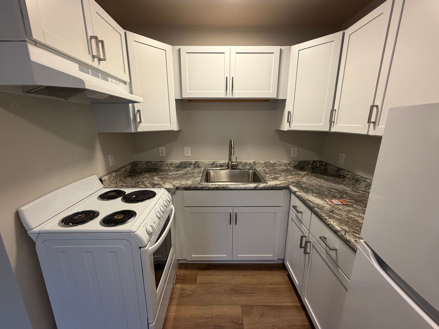 Verona Apartment: 133 North Main Street