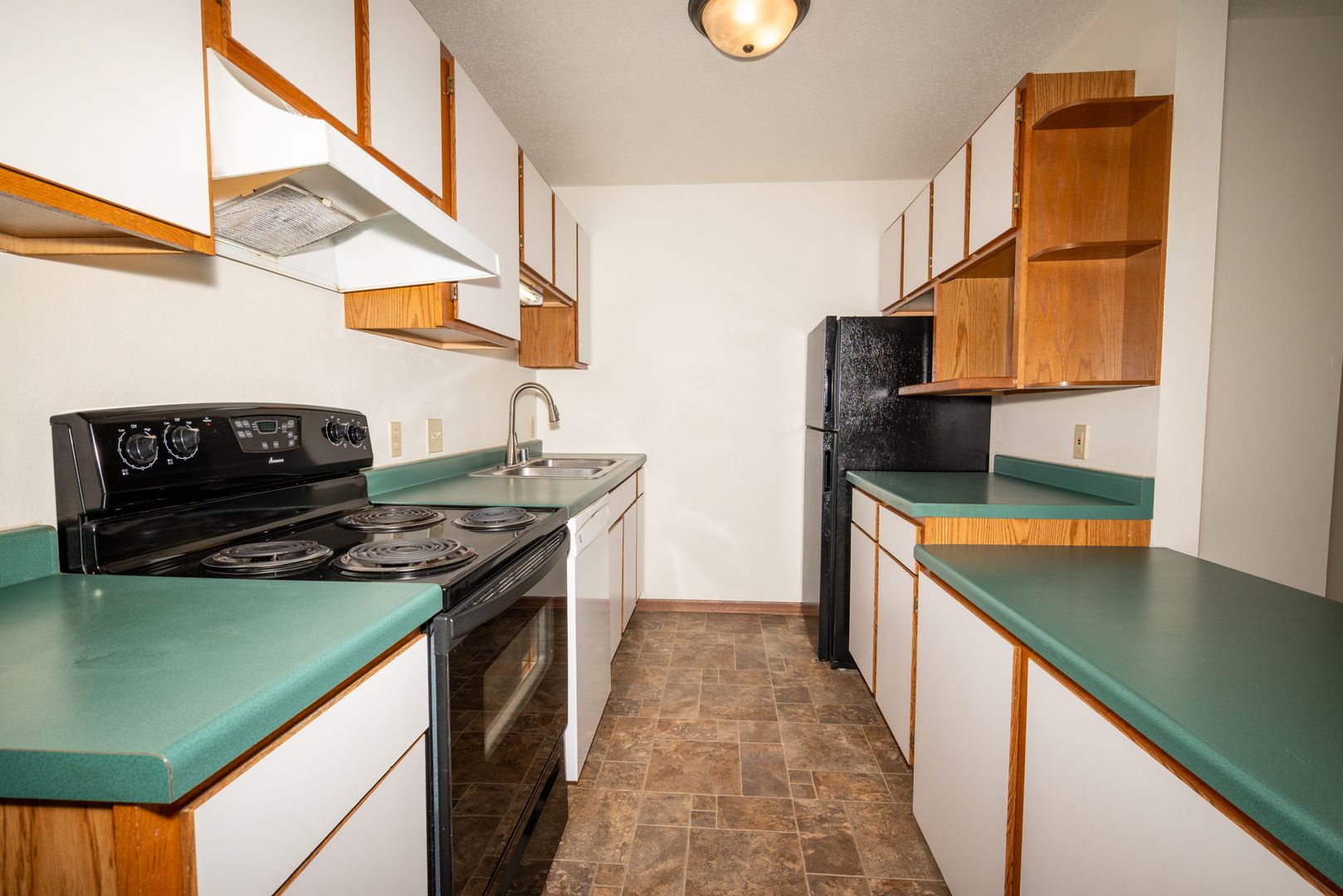 Tomah Apartment: 202-260 Murdock St