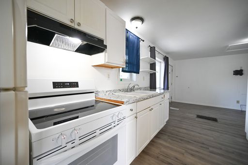 Studio Apartment at Vine Street Apartments - FIRST MONTH FREE! – photo 1