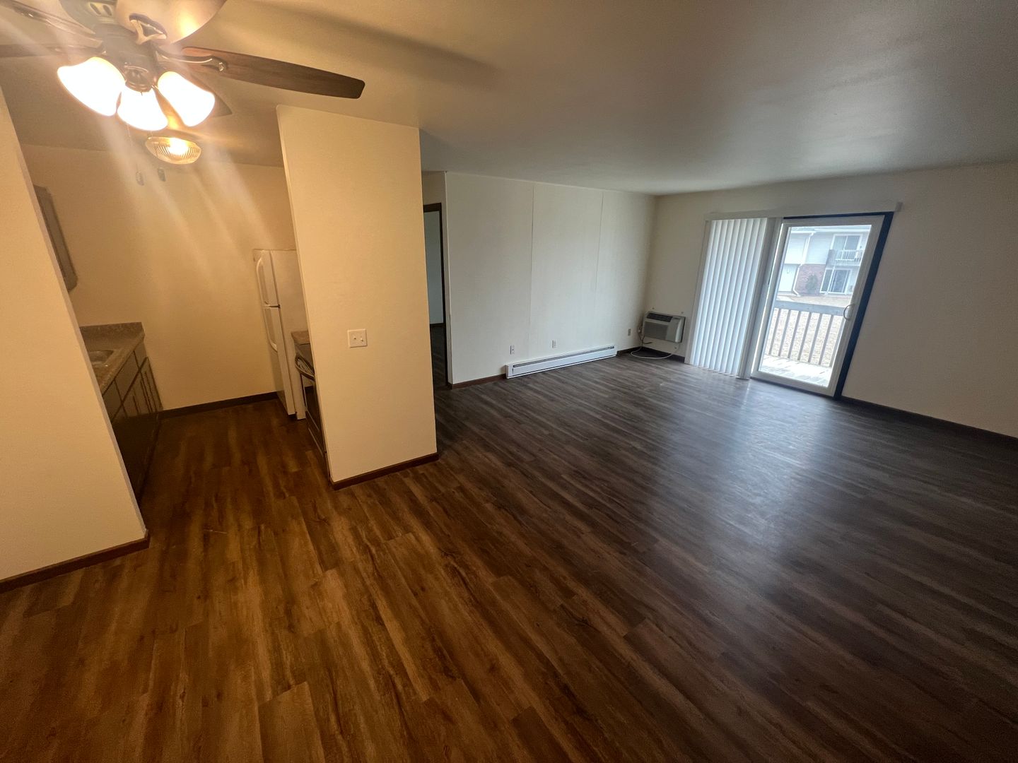 Sun Prairie Apartment: 242 Amber Trail