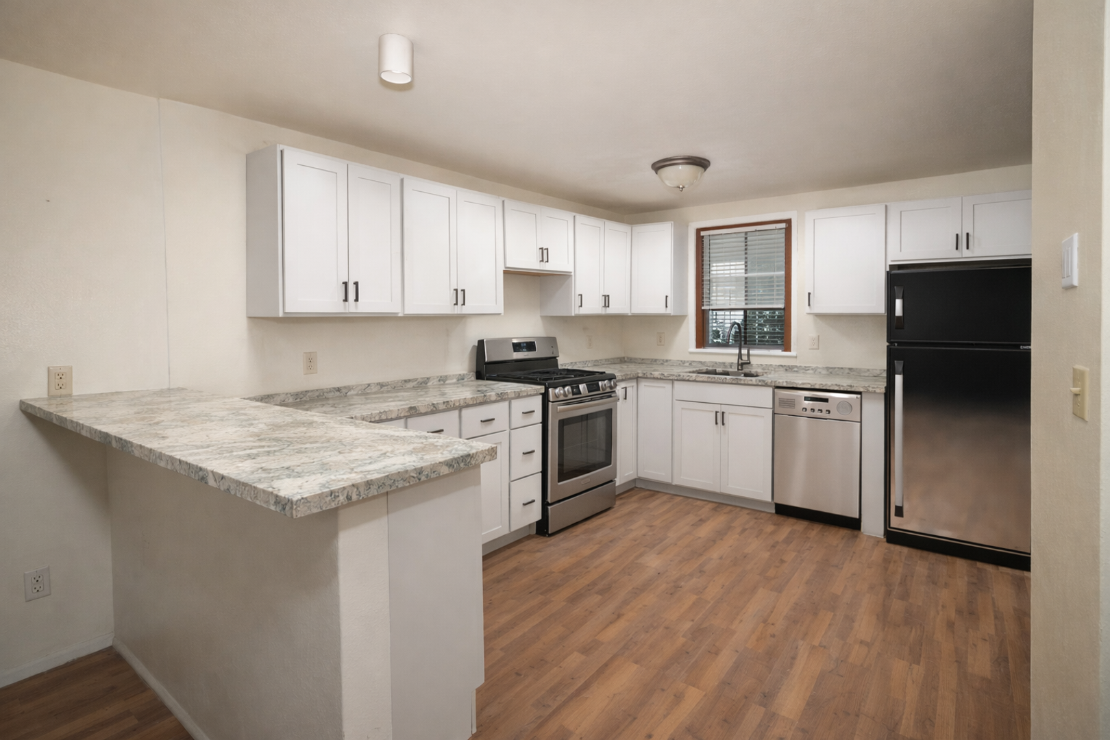 Lake Delton Apartment: 231-241 N Burritt Avenue