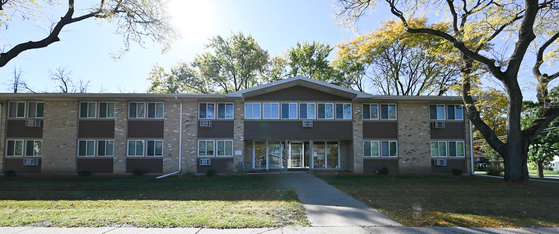 Madison Apartment: 1009 Gilbert Rd
