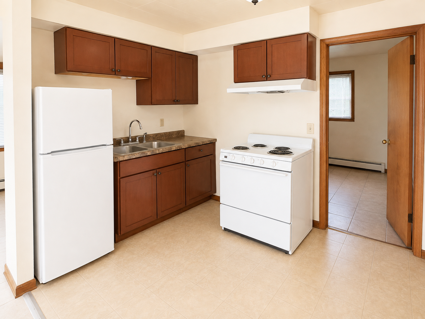 ADAMS Apartment: 535 N MAIN Street