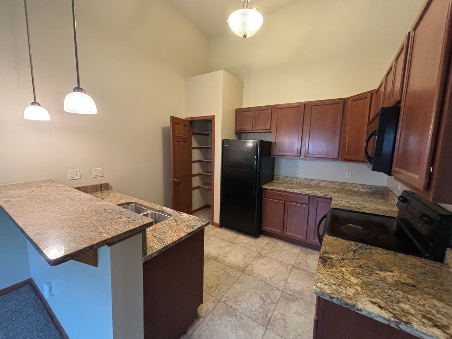 Madison Apartment: 1517 Martin St.